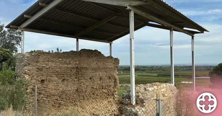 Corbins treu a licitació la conservació del mausoleu romà i la neteja dels espais municipals