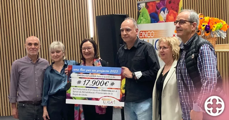 Oncolliga dona al Servei de Rehabilitació de Lleida un equip per als tractaments de fisioteràpia dels pacients amb càncer