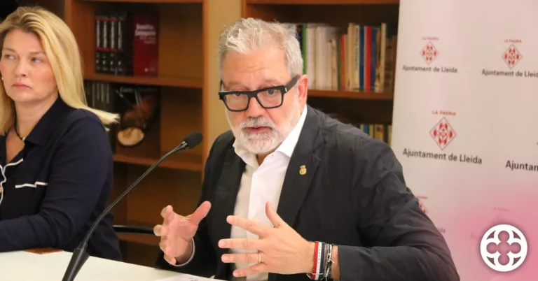 Larrosa denuncia que ajuntaments del sud d'Espanya paguen el viatge de temporers a Lleida