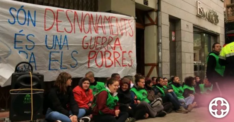 La PAH de Lleida denuncia l'ingrés hospitalari d'un militant per agressions de la Guàrdia Urbana
