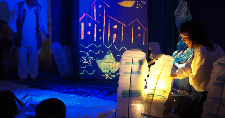 L’espectacle multidisciplinari per a nadons “Aquarel·la” aterra a l’Espai Orfeó