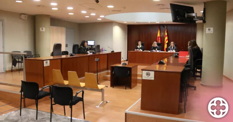 L'Audiència de Lleida ajorna un judici per maltractaments per l'absència de l'acusat