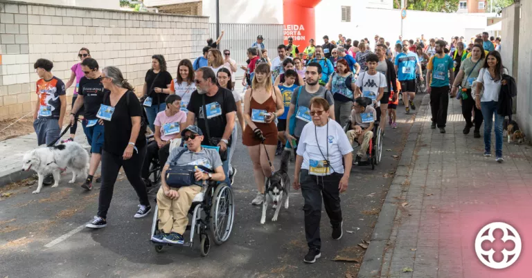 Aremi organitza la 2a Caminada amb Mascotes de Lleida