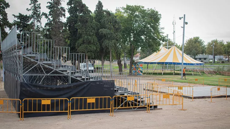 Últims preparatius per l’esclat festiu de FiraTàrrega, que reforçarà la seguretat