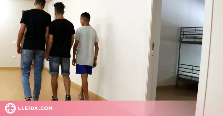 Catalunya acull 43 joves no acompanyats provinent de les Illes Canàries