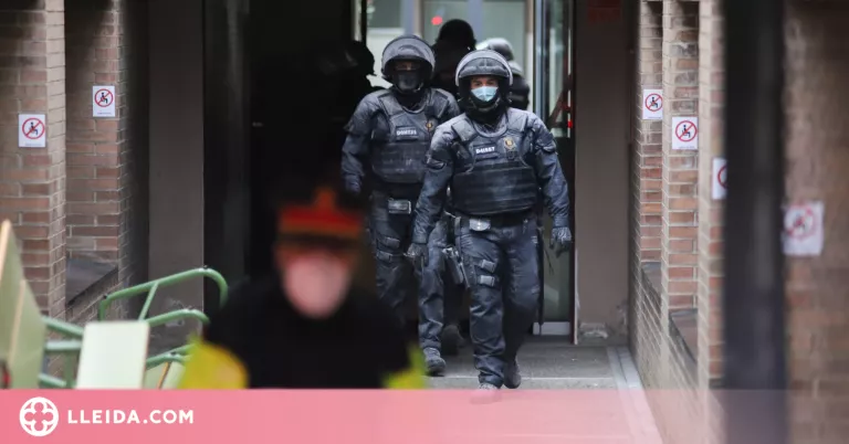 Identifiquen una cinquantena de persones que protegien Hasel per evitar la seva detenció