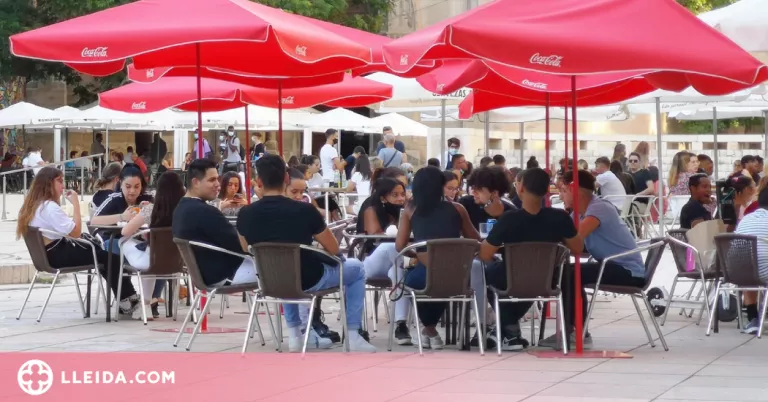 Confinament comarcal i més hores d'obertura a l'hostaleria