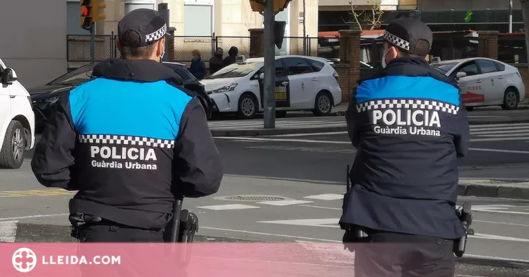 Desallotgen un pis de Lleida on hi havia 22 persones que celebraven una defunció