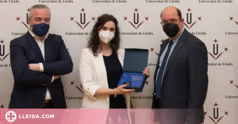Un treball sobre l'alimentació de porcs blancs guanya el premi 'La ciència en femení'