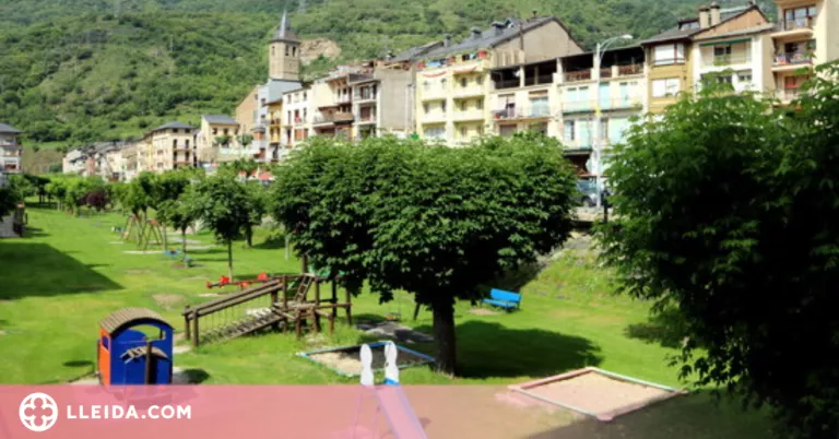 Sort tanca parcs infantils i equipaments municipals per l'augment de contagis