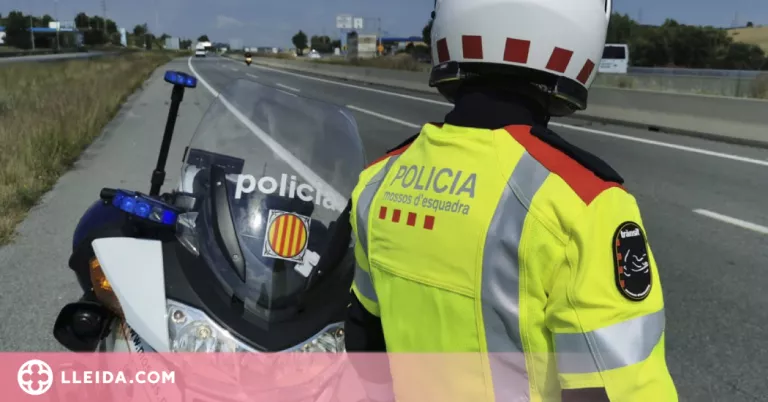 Condueix sense carnet i begut, provoca un accident, fuig i l'enxampen al Pla d'Urgell