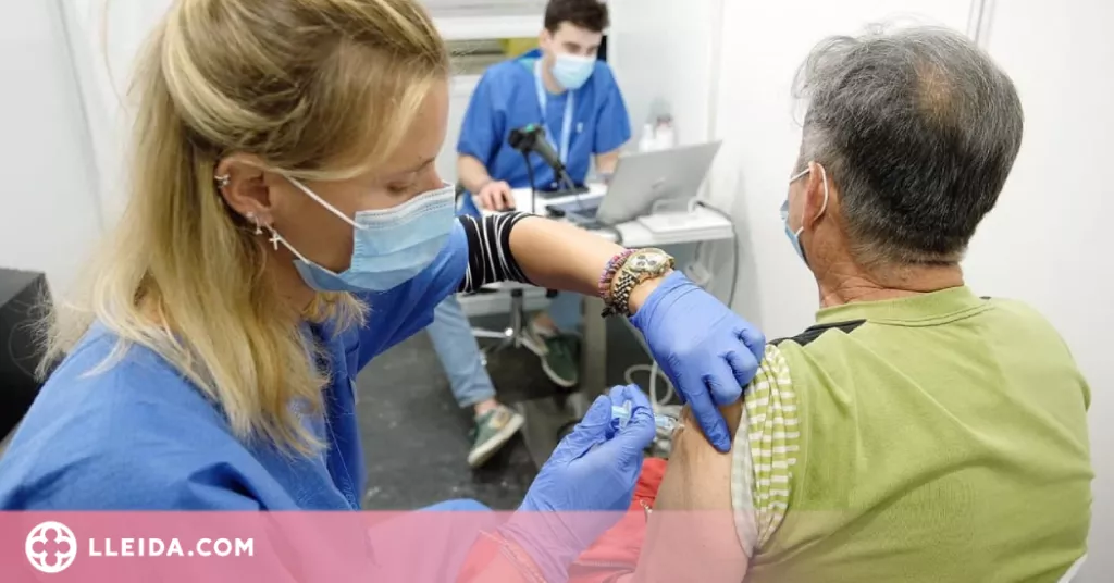El 70% de les persones de 66 a 69 anys té la primera dosi de la vacuna