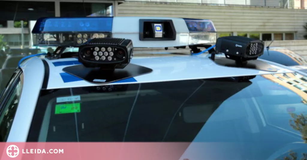 ⏯️ Així funciona el lector de matrícules de la Urbana de Lleida per sancionar vehicles en doble fila o carrils bici