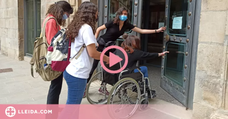 ⏯️ Joves de Tàrrega analitzen l'accessibilitat d'equipaments públics