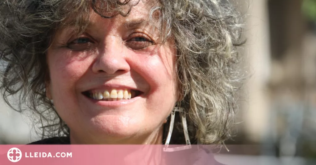 Lola Miquel: "Fins i tot la poesia corrosiva és metamorfosi de la realitat, alquímia amb paraules"