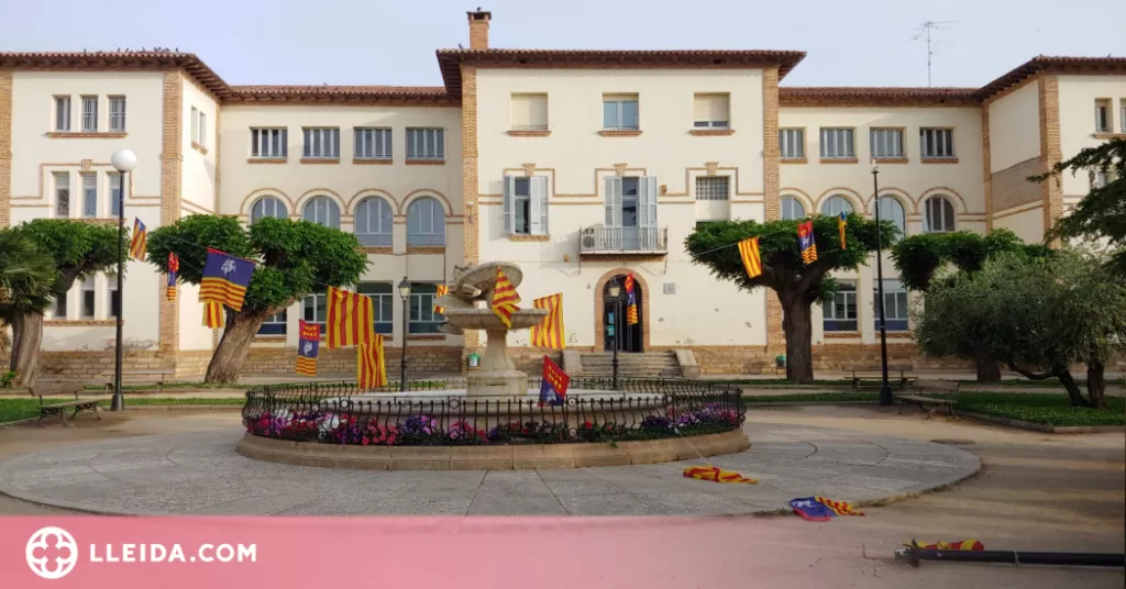 Denuncien múltiples destrosses a l'emblemàtica plaça d'un poble del Segrià