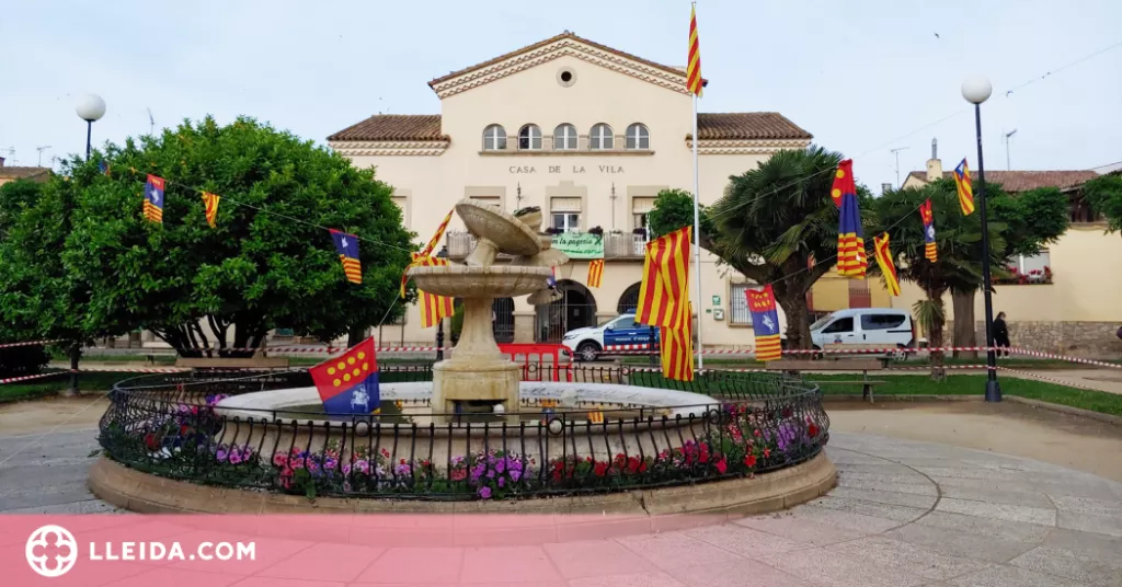 Denuncien múltiples destrosses a l'emblemàtica plaça d'un poble del Segrià