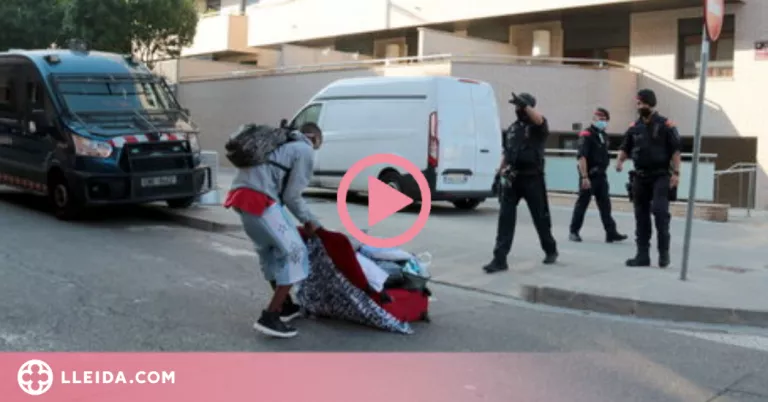 ⏯️ Desallotgen sense incidents 3 dels 12 pisos ocupats en un bloc de la Bordeta