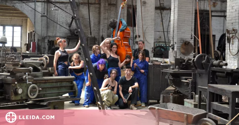 Estudiants de Tàrrega reivindiquen el paper de la dona en la societat industrial