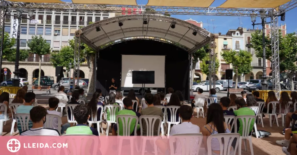 Lara Costafreda, Oriol Malet i John Carlin "dibuixen el canvi" a Balaguer