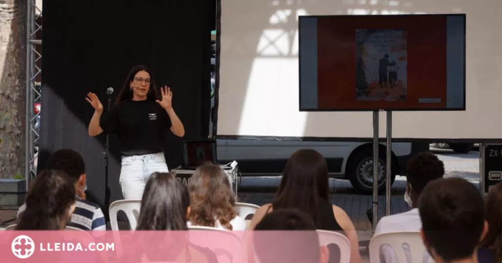 Lara Costafreda, Oriol Malet i John Carlin "dibuixen el canvi" a Balaguer