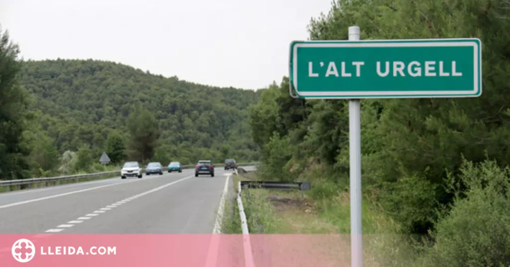 ⏯️ Dos morts i un ferit greu en una col·lisió entre tres turismes i un autobús a l'Alt Urgell
