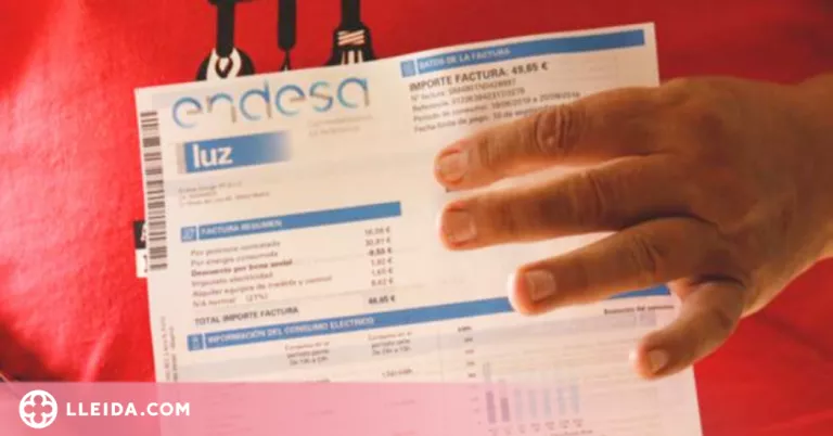 Alerten que algunes comercialitzadores de llum fan trucades amb informació falsa