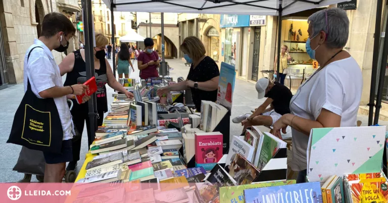 Tàrrega celebra la nova festa Llibrestiu amb parades al carrer i signatures d’escriptores locals