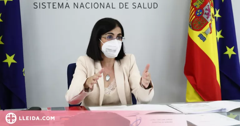 Caldrà vacunar-se cada any i "tot apunta" que caldrà una tercera dosi