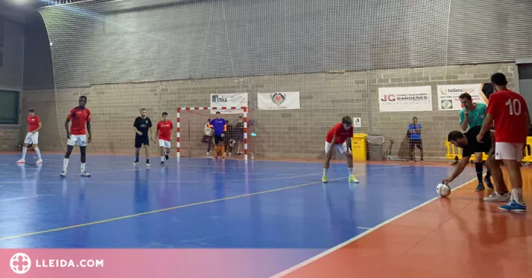 Corbins acull un torneig de futbol sala durant el mes d’agost