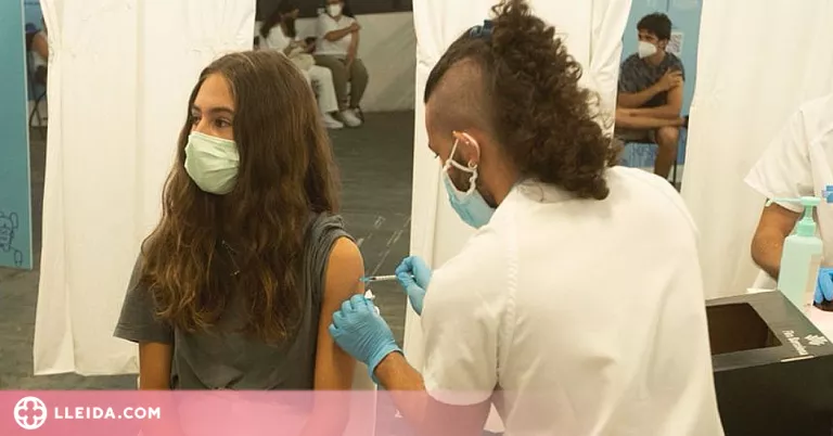 El 70% dels majors de 16 anys tenen la vacunació completa contra la covid-19
