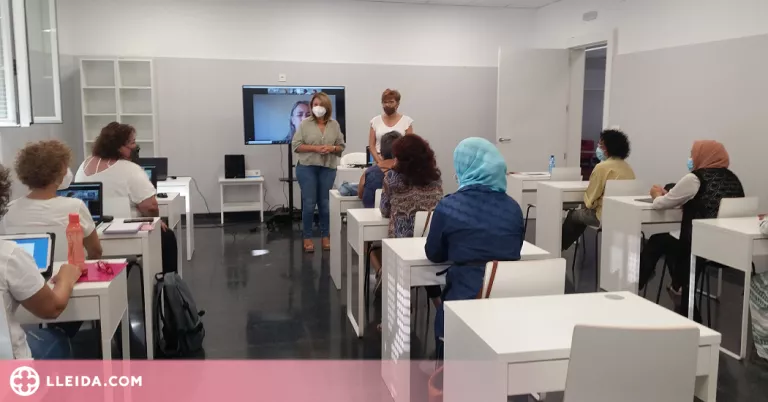 Aitona engega dos cursos de formació per a personal assistencial i d’atenció a gent gran
