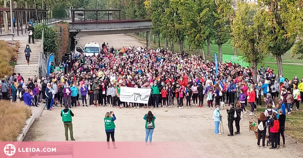 Més de 1.400 persones caminen contra el càncer a Lleida