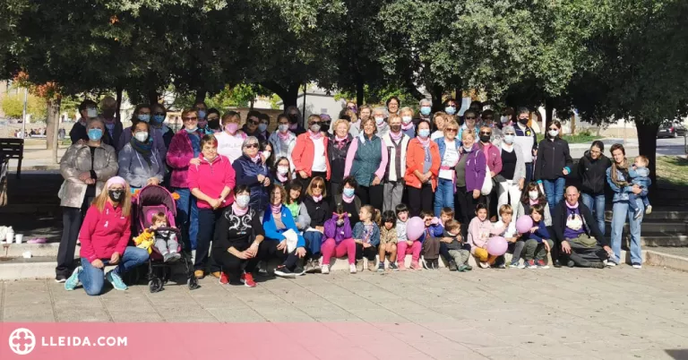Caminada solidària contra el càncer de mama a la Pobla de Segur