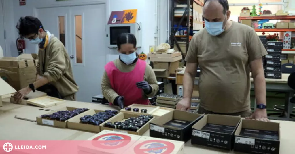 ⏯️ Alemany humanitza la producció per dissenyar les caixes de Nadal