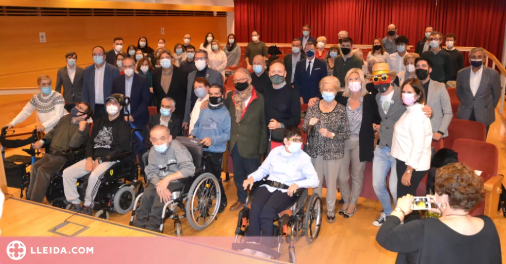 Dotze restauradors de Lleida protagonitzen el calendari solidari d’AREMI 2022