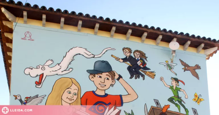 Oriol Arumí homenatja la literatura infantil i juvenil amb el seu nou mural