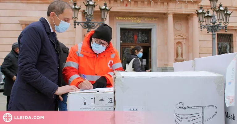 La Subdelegació del Govern a Lleida lliura una nova remesa de 157.500 mascaretes