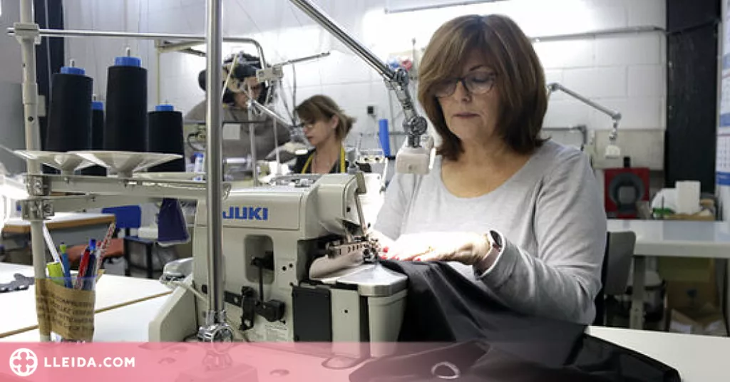 ⏯️ Una 'start-up' catalana transforma el cordatge vell de raquetes de tennis en roba esportiva sostenible