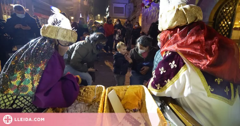 El Gran Camarlenc recull les cartes dels infants de Lleida