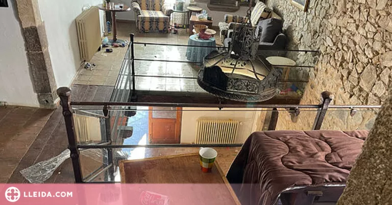 Destrossen una casa rural durant una festa il·legal amb un centenar de persones