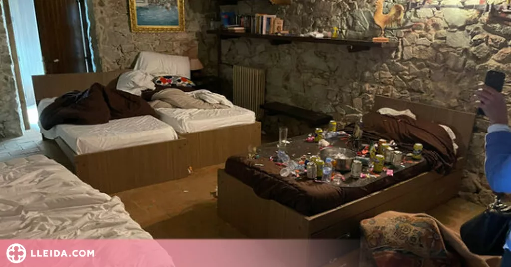 Destrossen una casa rural durant una festa il·legal amb un centenar de persones