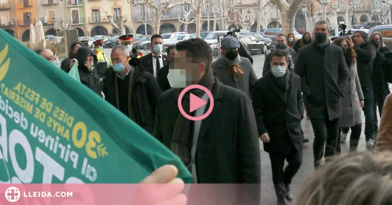 ⏯️ La Plataforma Stop JJOO escridassa Aragonès a Balaguer i es reuneix amb el president