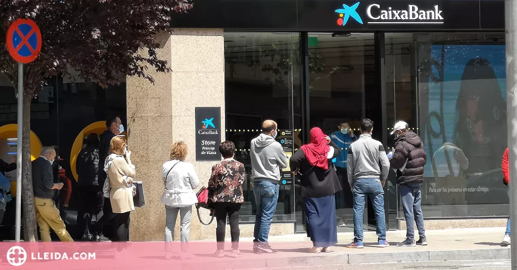 ⏯️ Reclamen als bancs que no posin traves per obrir comptes a les persones vulnerables
