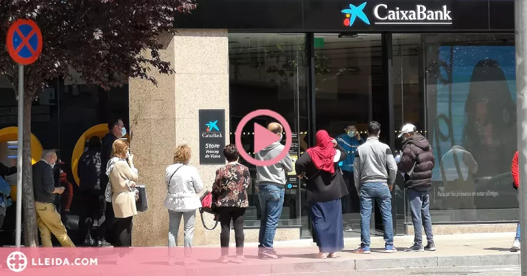 ⏯️ Reclamen als bancs que no posin traves per obrir comptes a les persones vulnerables