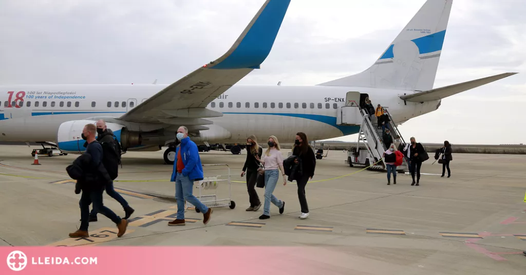 ⏯️ L'aeroport d'Alguaire torna a rebre esquiadors suecs dos anys després