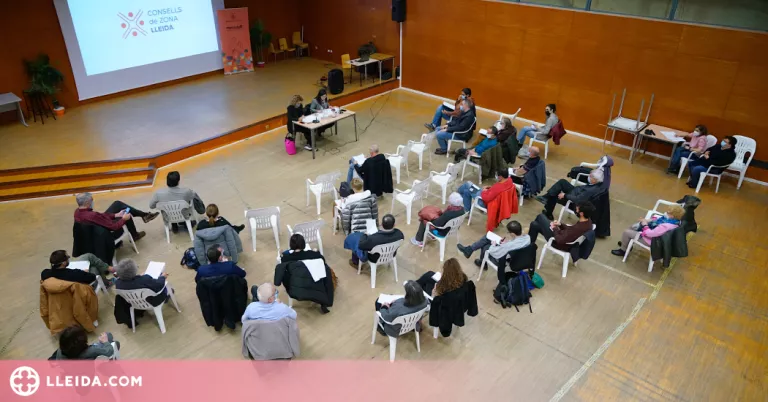 Balàfia tracta els usos de l'antiga escola i les millores urbanes previstes al barri