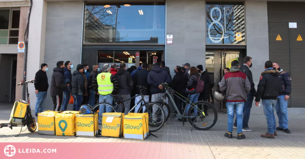 ⏯️ Riders es concentren per denunciar "l'asfíxia" que pateixen