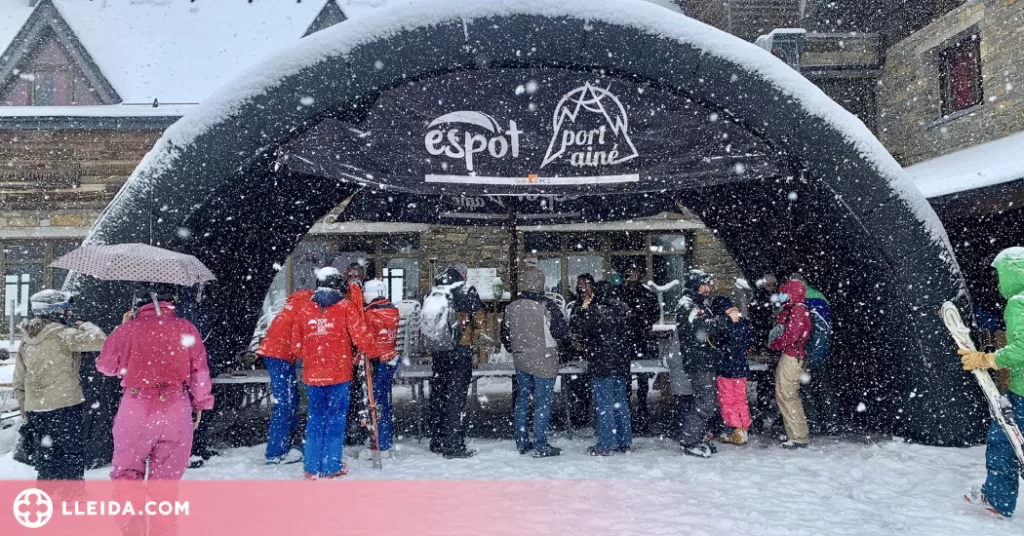Els Caraflocs de la Fecoll porten l’Aplec a les pistes d’esquí del Pallars Sobirà