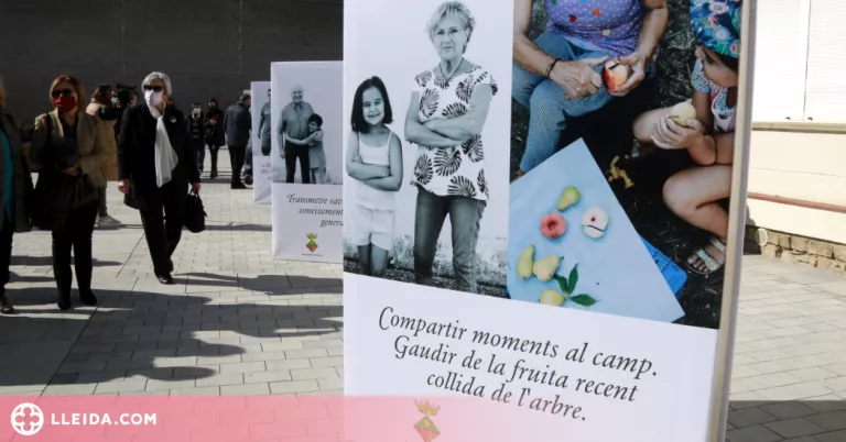 ⏯️ Aitona celebra 10 anys de Fruiturisme amb una exposició fotogràfica dedicada als seus pagesos
